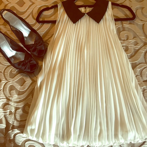 Vince Camuto Tops - Vince Camuto Sleeveless blouse shirt Extra Small